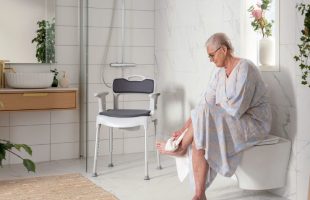 Preventing Falls in the Bathroom – 5 Easy Tips to Stay Safe