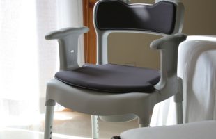 Guide: Best Bedside Commode Chairs